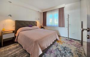 Lovely Apartment In Biograd With House Sea View