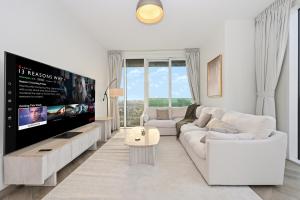 Bloomfields Luxurious 3BR in West Residences