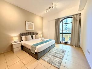 Brand-New 4BR on JBR Beach Near metro, mall By Sunkissed Holiday Homes