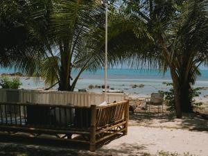 Three Palms - Beach Front Tiny House by SP Villa