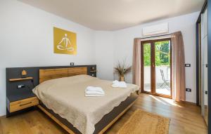 Cozy Home In Sajini With Private Swimming Pool, Can Be Inside Or Outside