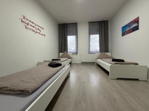 estrella24 LIVING ROOMS Tokio