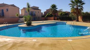 Cosy et Équipé Idéal Couples et Vacances Golf