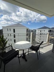 Legendary F706 - The Title Legendary Bangtao Beach by UNO