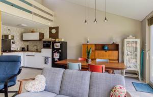 2 Bedroom Beautiful Apartment In Cadzand