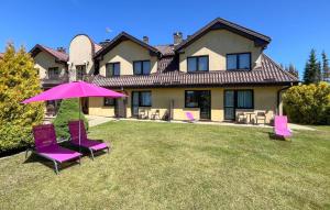 Beautiful Apartment In Rowy With Swimming Pool