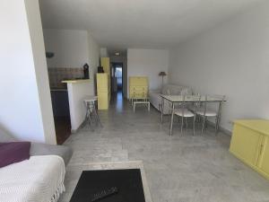 5060 CAP DAGDE- 6 Pers - T2 loggia 1ère ligne vue port avec connexion Wifi et Parking