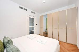 Stunning 2 Bed Great Metro access