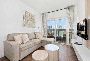 Stunning 2 Bed Great Metro access