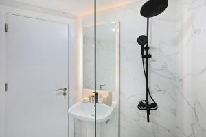 Stunning 2 Bed Great Metro access