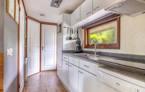 Cozy Home In Erm With Wifi