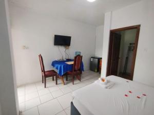 See Belize RELAXING Studio with Sea View Infinity Pool & Overwater Deck