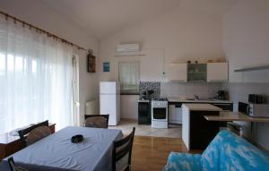 Amazing Apartment In Vabriga With Wifi