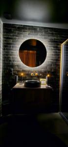 VILLA CLOSE BRIVE centre - LOVE ROOM - SPA privatif