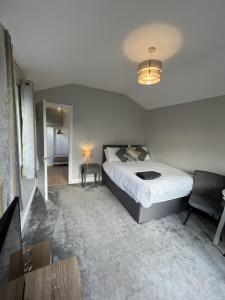 Silvermead stables Own access studios near Plymouth Life Centre FREE parking