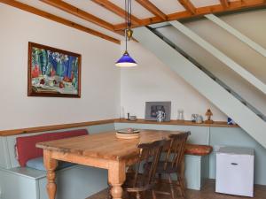 Corner Cottage - Uk47402