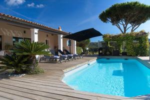 Very Quiet Property with Pool Perfect area