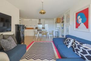 Bold And Beautiful London Flat - Pass the Keys