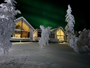 AURA Arctic Chalets - Grand Panoramic & Grand Hideaway