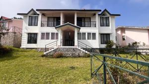 Sunrise hill vista villas
