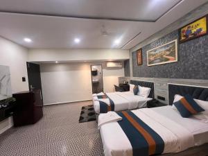 New Diamond By Glitz Hotels