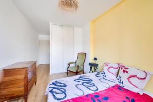 2BR Flat with balcony in the Heart of Marseille