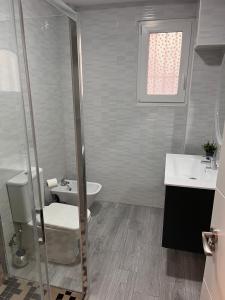 Apartamento completo cerca del centro, playa a 5 min