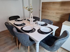 Modern and Central, Apartment with 6 sleeps