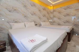 HOTEL CYRIL