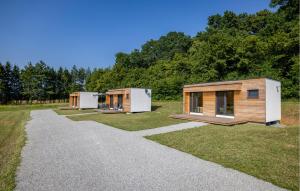 Amazing Stacaravan In Hannersdorf