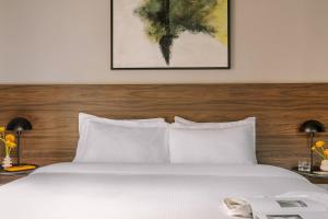 Bob W London Kensington