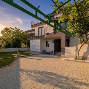 Cocaletto Villa with Apartments