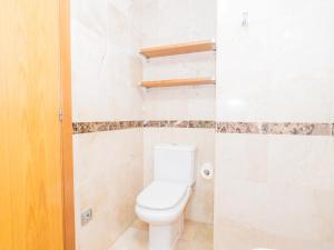 YBH Luis Taboada 13, 2E