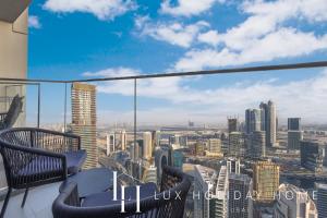 LUX 47th Floor Panoramic View 2BR Downtown