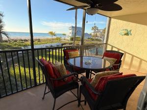 Sunset Beach 101 Beach Front Unit