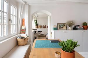 Bright & Cosy Hideaway in Le Marais