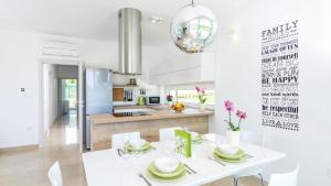 Beautiful Villa Viviana with pool in Fazana