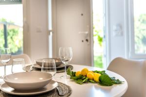 Aquamarine Apartments