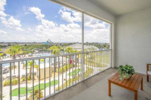 Last Minute Disney Getaway Luxury Condo with Private Balcony. Book Now 58077