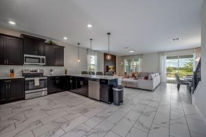 Last Minute Disney Getaway! Private Pool, Hot Tub & Games Room. Book Now! #41935