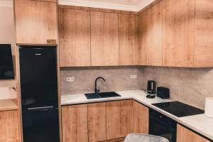 Elegant 1-Bedroom Apartment by Cometei Residence, Free Parking