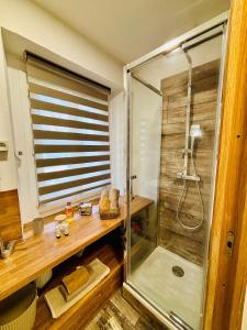 cosy cocon, parking libre, proche Genève