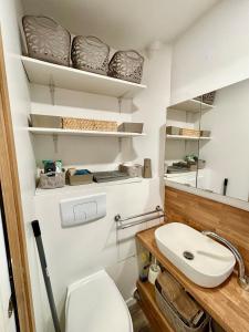 cosy cocon, parking libre, proche Genève