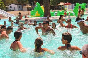 ZEcamping 3 avec parc aquatique - 3km des plages