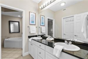 San Carlos 603 by Youngs Suncoast