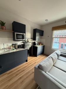 West Bridgford 2 Bed 2 Bathroom Apartment with parking