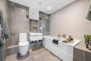 Stunning 3 Bed London Luxury Home - Pass the Keys