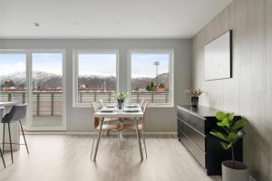 For Groups & Families, FREE Parking, Amazing view by Arctic Homes