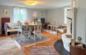 4 Bedroom Amazing Home In Skillingaryd