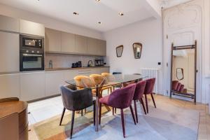 Spacious Air-Conditioned Apartment in Paris 8th